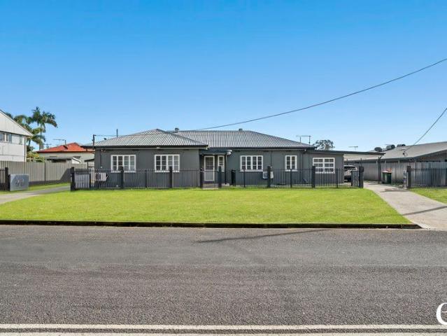 RENOVATED DUPLEX WITH 6.6% GROSS RETURN!