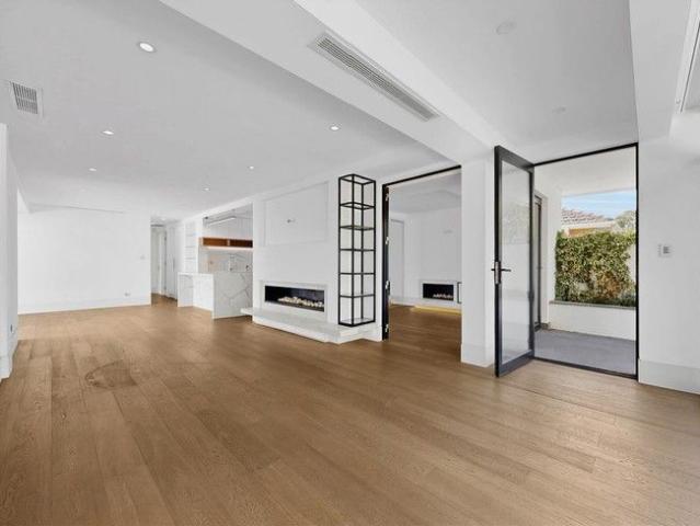 Renovated Executive Elegance in the heart of Brighton