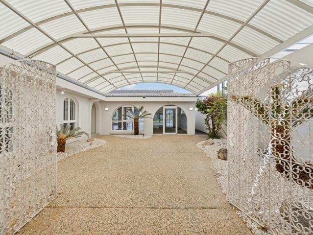 Renovated Four Bed Home on River