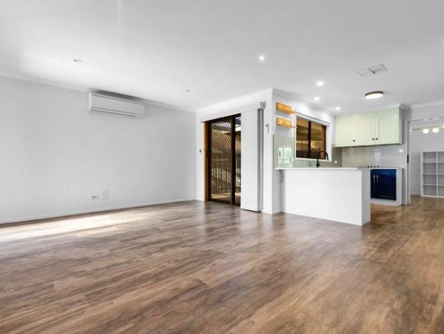 Renovated Four Bedroom Home with Gardener Included