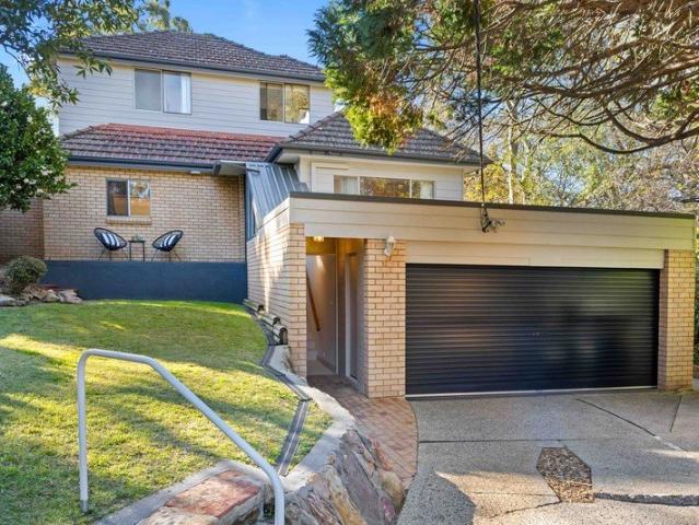 Renovated for today, north to rear family living, perfectly connected to rail, shops and schools