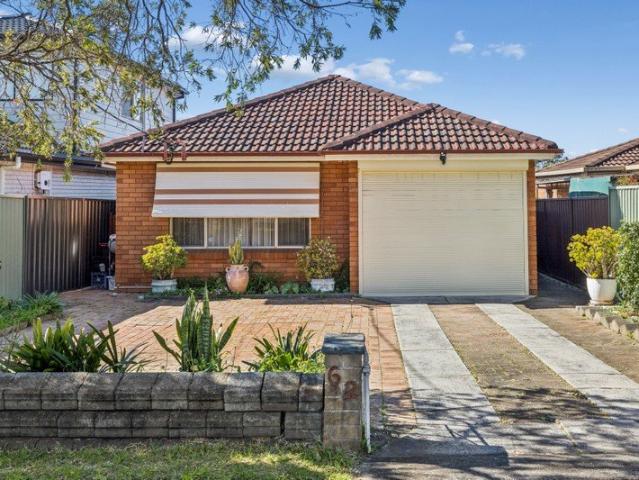RENOVATED FAMILY HOME + APPROVED STUDIO PLANS