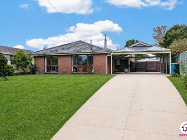 RENOVATED FAMILY HOME IN A CENTRAL LOCATION