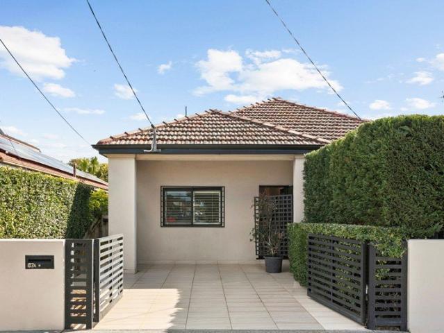 Renovated Family Home in a Prized Mascot Pocket