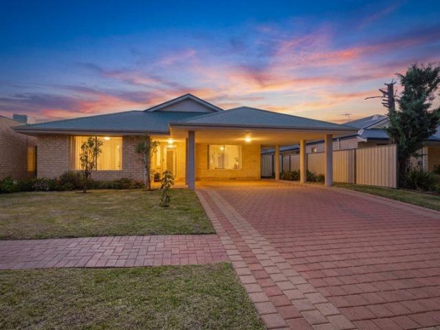 Renovated Family Home In Secure Gated Complex