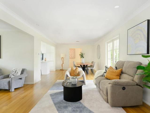 Renovated Family Home in St Ives North Catchment … Utilities Included