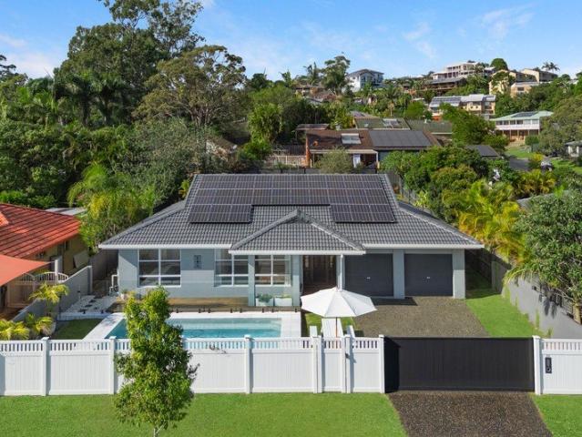 Renovated family home in prized location, just 7 mins to the beach