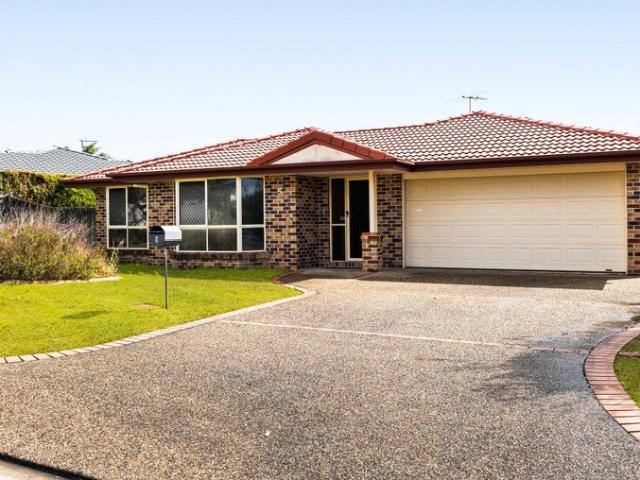 Renovated Family Home in Tightly Held Stretton Catchment
