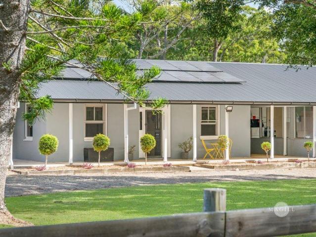 3 Huge Sheds, Family Home & Horse Setup on 29 Acres 10 min to Port Macquarie!