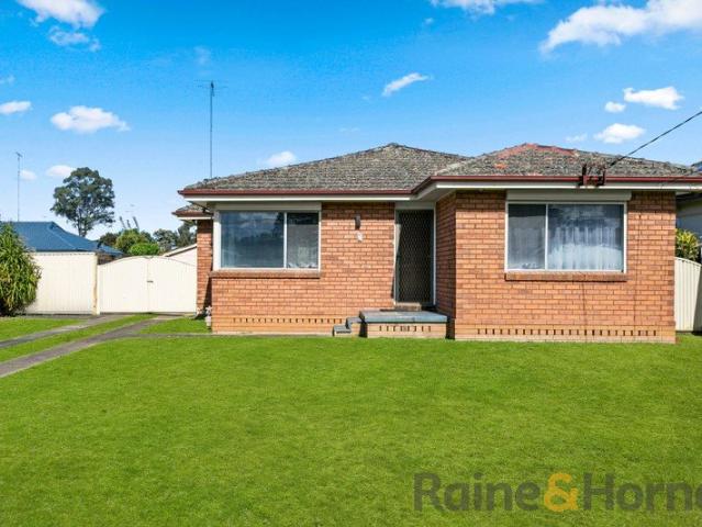 Renovated Family Home on an Expansive 1,117sqm Parcel