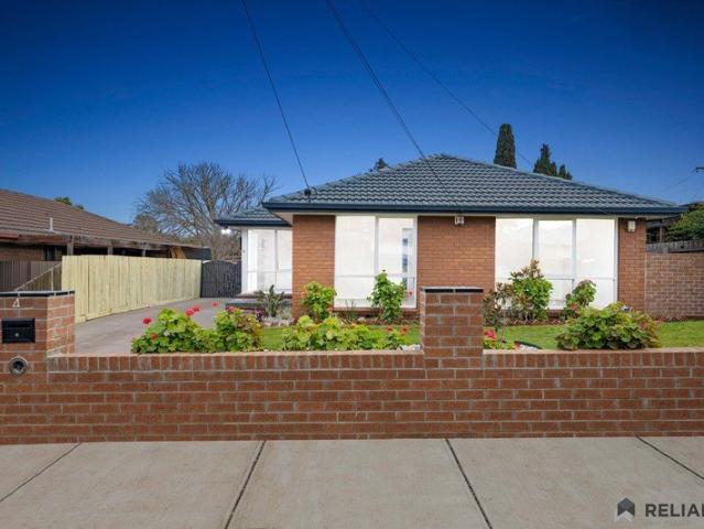 Renovated Family Home on Approx. 581sqm Move Straight In!