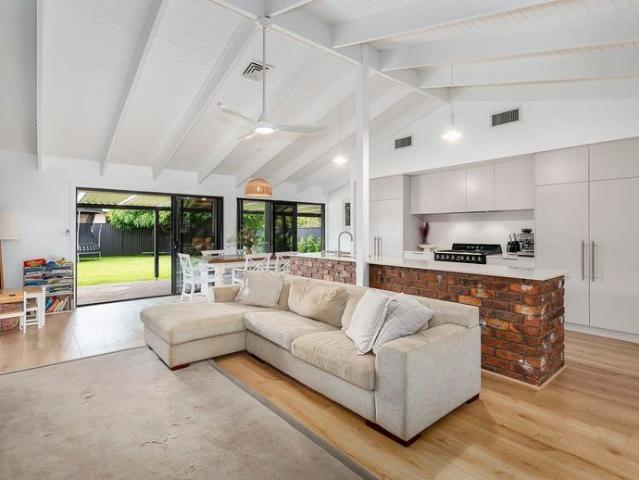 Renovated Family Home on large block!
