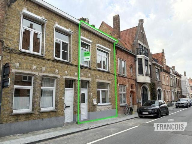 Renovated family home with 3 bedrooms and outdoor space in Kristus Koning