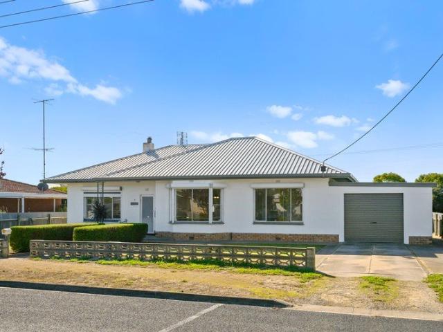 Renovated Family Home with Exceptional Shedding & Sustainable Living
