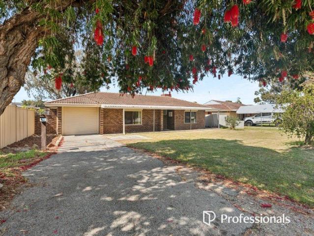RENOVATED FAMILY HOME WITH MASSIVE BACKYARD!