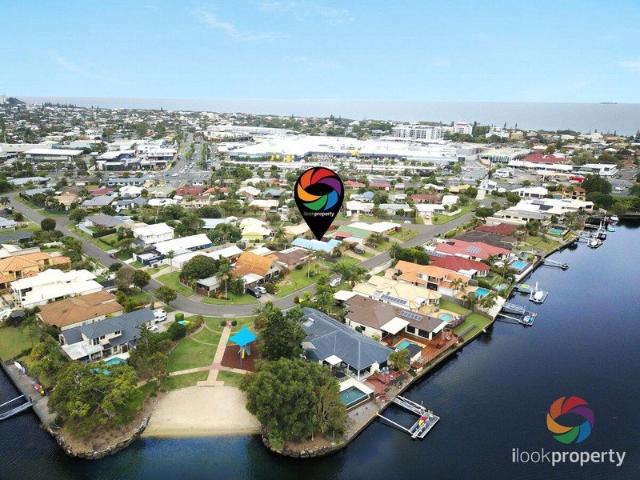 Renovated Family Home with Pool in Sought After Kawana Waters