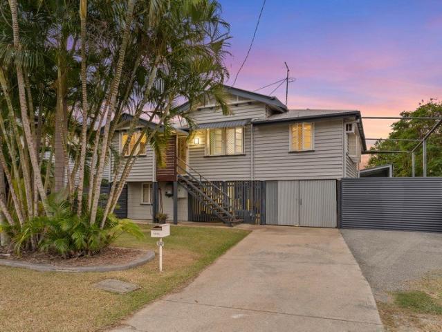 Renovated Family Living with a Massive Shed & Side Access