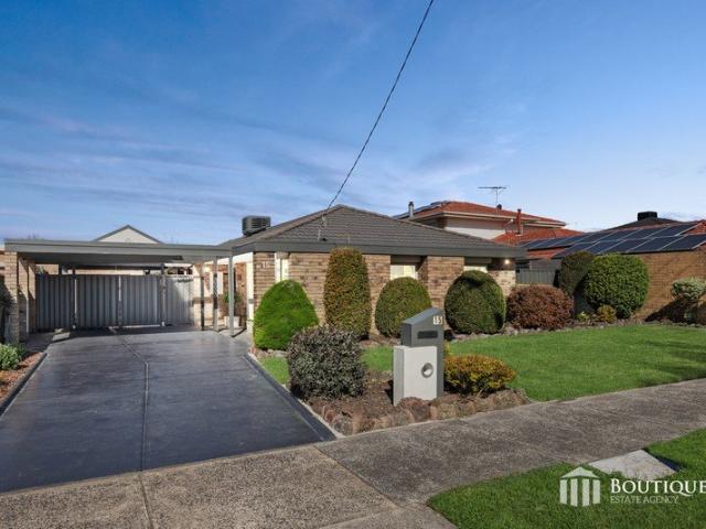 Renovated Family Living with Entertaining Appeal