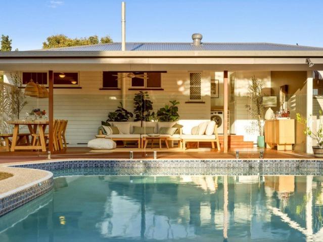Renovated Family Living with Pool, Deck & Side Access!