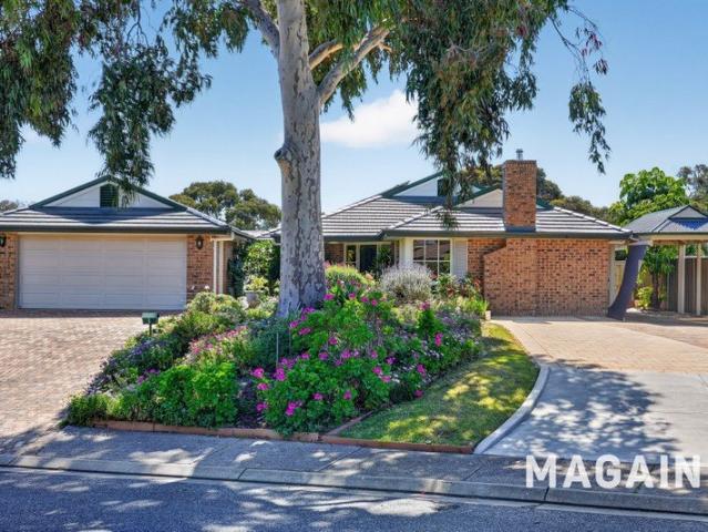 Renovated Family Living with Reserve Access and Exceptional Extras