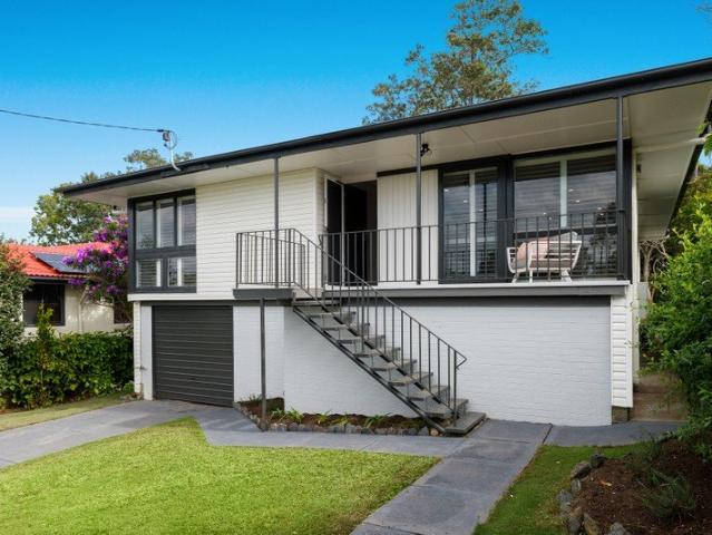 Renovated Family Living in a Parkside Pocket