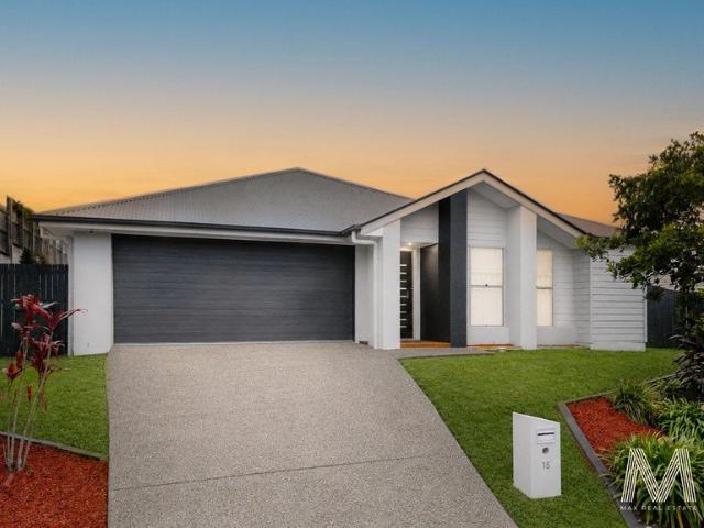 Newly Renovated Family Living in a Premium Location!