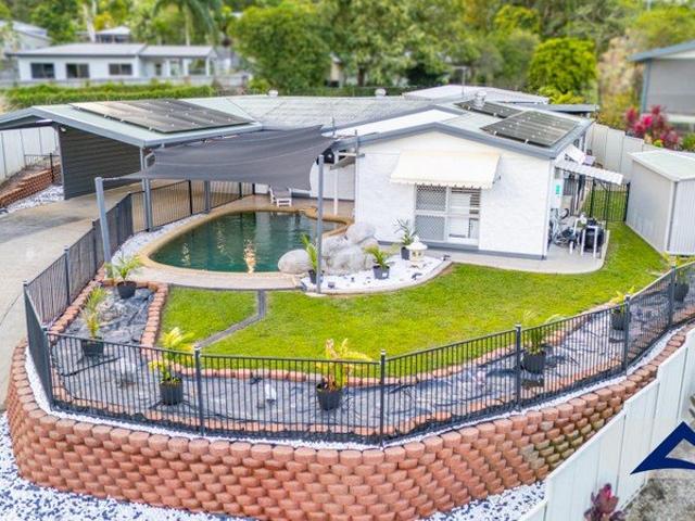 RENOVATED FAMILY RETREAT ON 942M2 WITH SHED & POOL