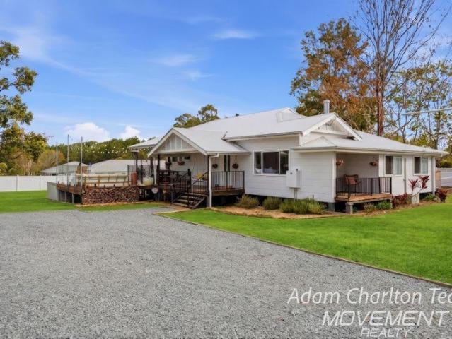 Renovated Family Retreat with Heated Plunge Pool, Massive Shed & 13kW Solar