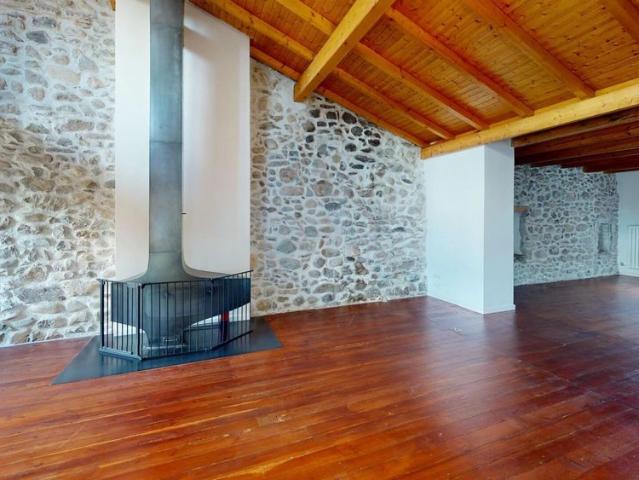 Renovated farm ideally located Heart of Village, Feigères