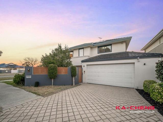 RENOVATED FIVE BEDROOM GREEN TITLE HOME IN APPLECROSS