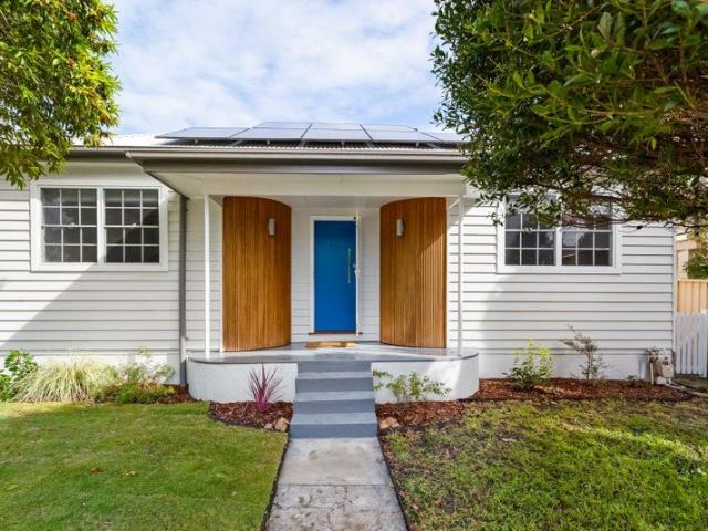 Renovated freestanding home near Cooks River