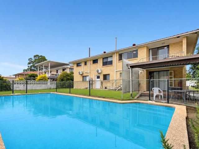 Renovated & Fully Furnished Studio | Walk to Westfield Mt Gravatt | Utilities Included