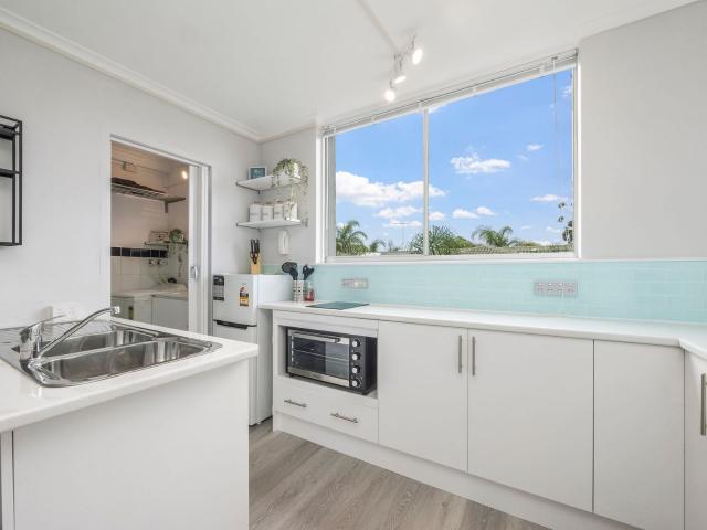 Renovated Fully Furnished Studio in Convenient Location