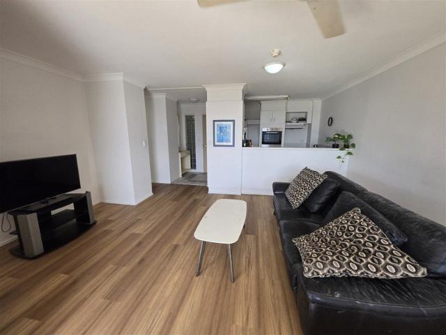 Renovated fully furnished 2 bedroom apartment