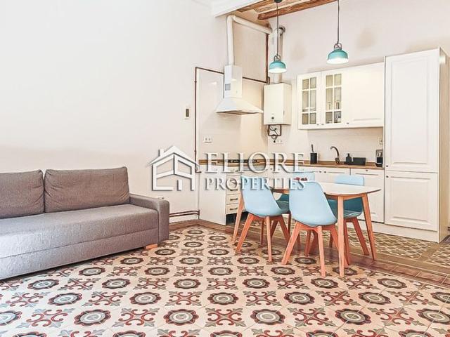 Renovated, furnished anf full equipped apartment to move in right now! Next to Portal del Angel