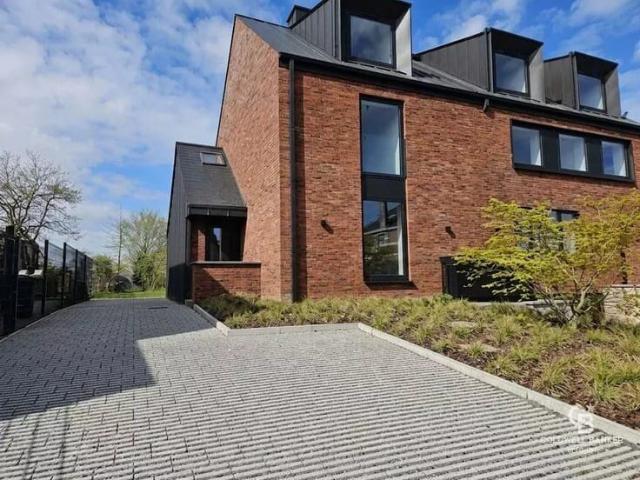 Renovated House 3BR 3BA Garden
