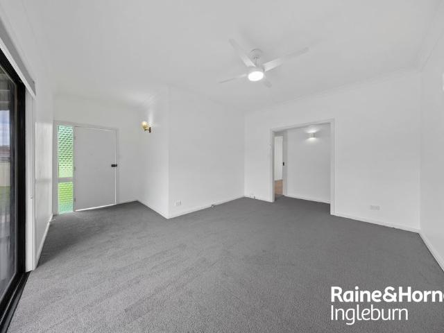 RENOVATED HOUSE CLOSE TO ALL AMENITIES IN INGLEBURN