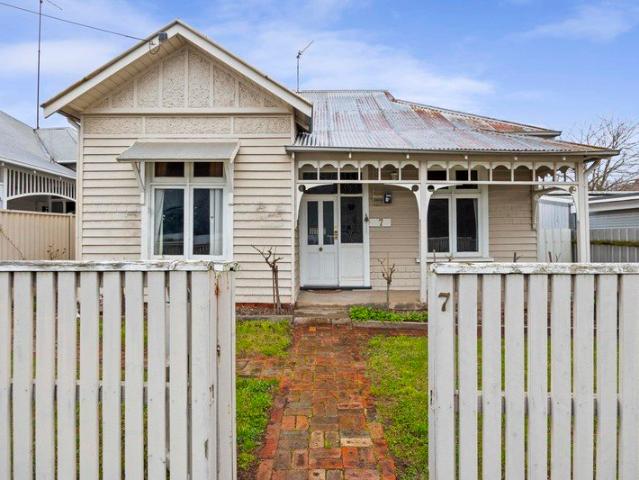 Renovated House in Convenient Central Location