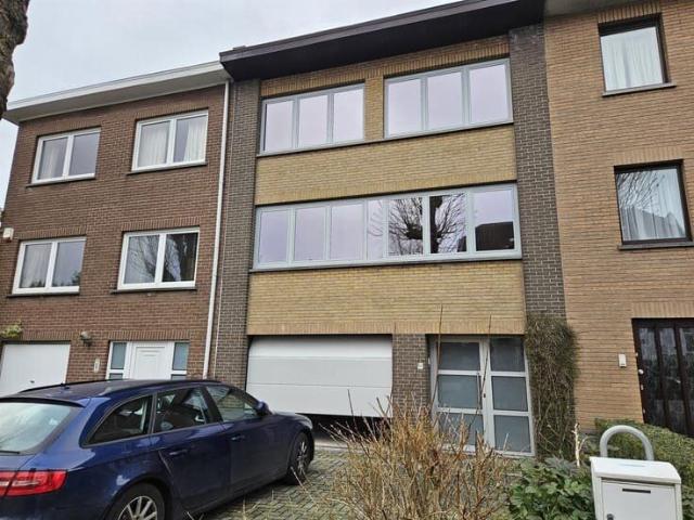 Renovated house with 3 bedrooms