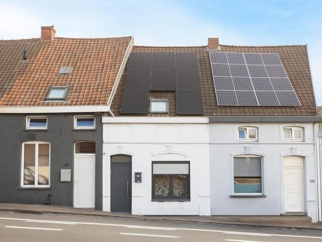 Renovated house with garden!