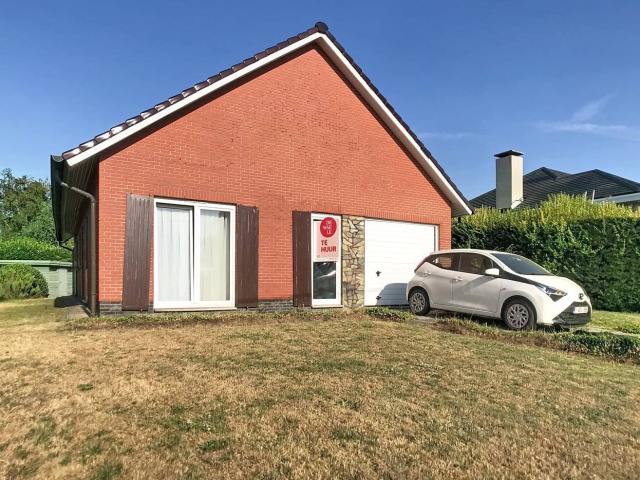 Renovated house with garden for rent in Nieuwkerken
