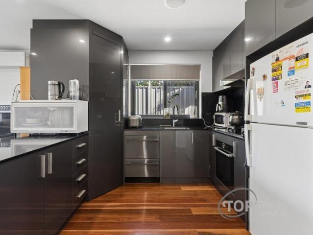 RENOVATED HOME WITH MASSIVE REAR GARAGE/WORKSHOP!