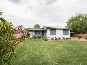 Renovated Home with Entertaining Area, Bungalow & Rear Lane Access