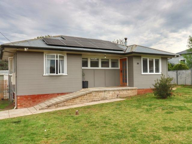Renovated Home with Space and Separate Accommodation