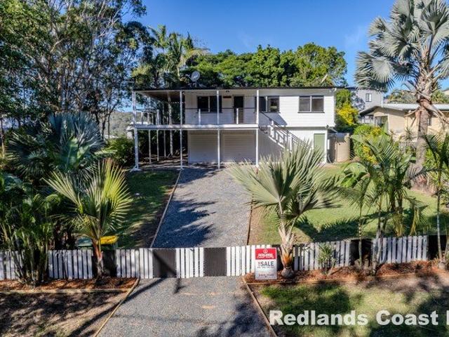 Renovated Home in a Quiet Location with 60m2 Verandah with Water Glimpses