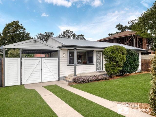 RENOVATED HOME IN CENTRAL LOCATION!