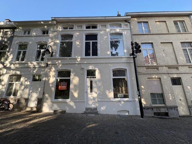 Renovated home in downtown Ronse