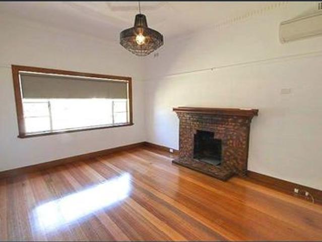 RENOVATED HOME IN NORTHCOTE