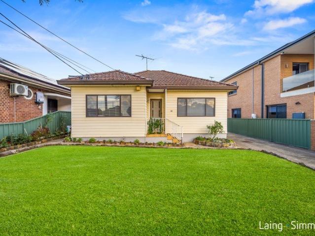 RENOVATED HOME + SELF CONTAINED SLEEP OUT / INVESTMENT OPPORTUNITY
