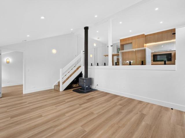 Renovated Hills Retreat with Treetop Views